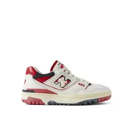 New Balance: Белые кроссовки  550
