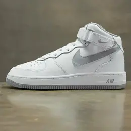 NIKE: Серые кроссовки 