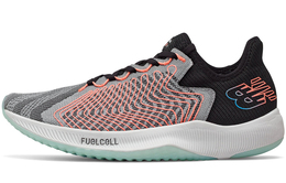 New Balance: Кроссовки  FuelCell
