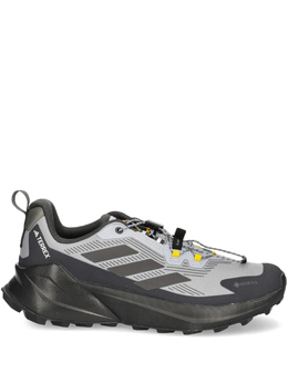 Adidas: Серые кроссовки  Terrex