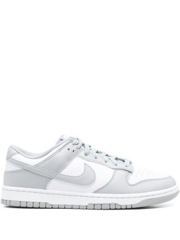 Nike: Серые кроссовки  Dunk Low