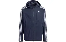 Adidas: Чёрная куртка 
