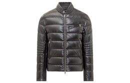 Moncler: Чёрный пуховик 