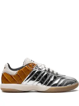 adidas: Серебристые кроссовки  Wales Bonner