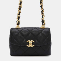 Chanel: Чёрная сумка 
