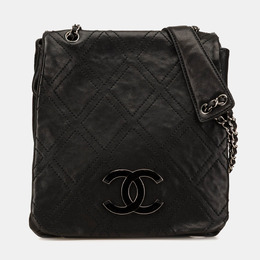 Chanel: Чёрная сумка через плечо 