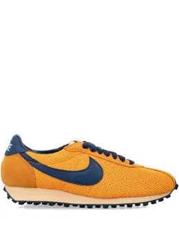 Nike: Оранжевые кроссовки 