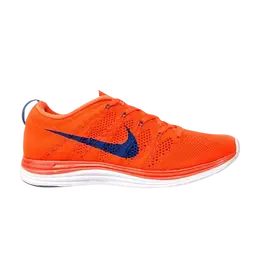 Nike: Оранжевые кроссовки  Flyknit