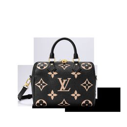 Louis Vuitton: Чёрная сумка 