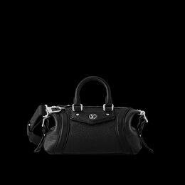 Louis Vuitton: Чёрная сумка 