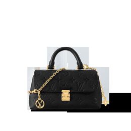 Louis Vuitton: Чёрная сумка 