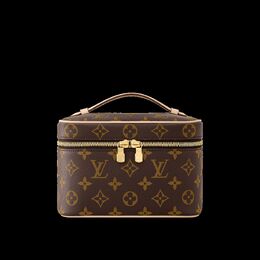 Louis Vuitton: Коричневая сумка 