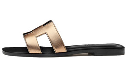 Hermès: Чёрные шлёпанцы 
