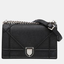 Dior: Чёрная сумка 
