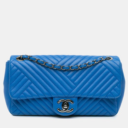 Chanel: Голубая сумка 