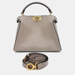 Fendi: Коричневая сумка  Peekaboo