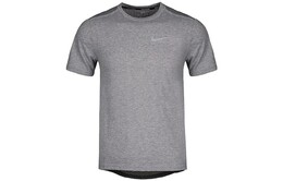 Nike: Серая футболка 