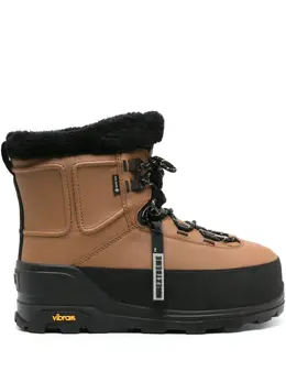 UGG: Коричневые ботинки 