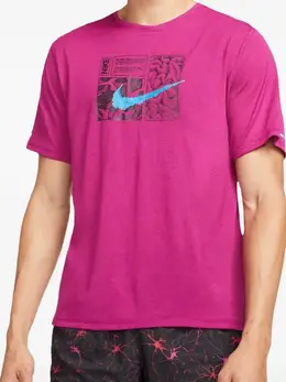 Nike: Розовая футболка  Dri FIT