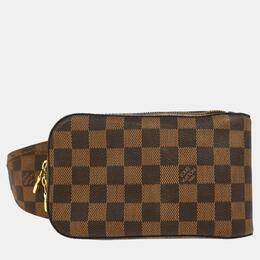 Louis Vuitton: Коричневая сумка 