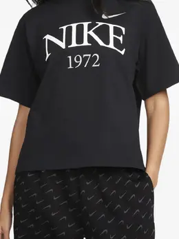 Nike: Классическая футболка  Sportswear