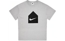 Nike: Серая футболка 