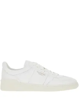 Valentino Garavani: Белые кроссовки 