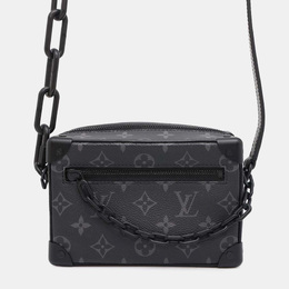 Louis Vuitton: Чёрная сумка 