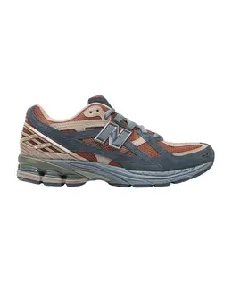New Balance: Коричневые кроссовки 