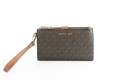 Michael Kors: Коричневый кошелёк  Jet Set
