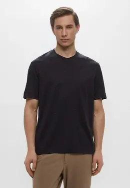 Emporio Armani: Чёрная футболка 