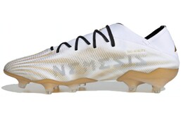 Adidas: Кроссовки  Nemeziz