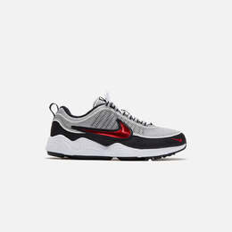 Nike: Серебристые кроссовки  Air Zoom Spiridon