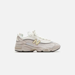 New Balance: Белые кроссовки 