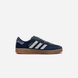 Adidas: Тёмные кроссовки  Gazelle