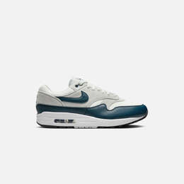 Nike: Белые кроссовки  Air Max 1