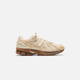 New Balance: Тёмные кроссовки  1906R