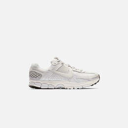Nike: Чёрные кроссовки 