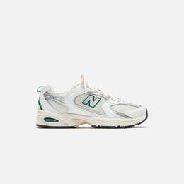 New Balance: Белые кроссовки  530