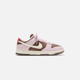 Nike: Розовые кроссовки  Dunk Low
