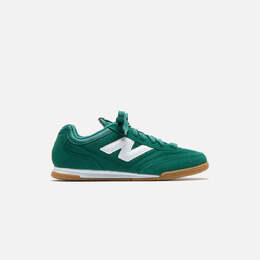 New Balance: Зелёные кроссовки 