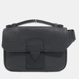 Louis Vuitton: Чёрная сумка 