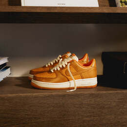 Nike: Коричневые кроссовки  Air Force 1