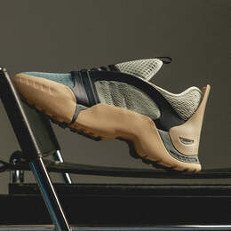 Adidas: Зелёные кроссовки  X
