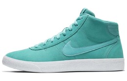 Nike: Зелёные кроссовки 