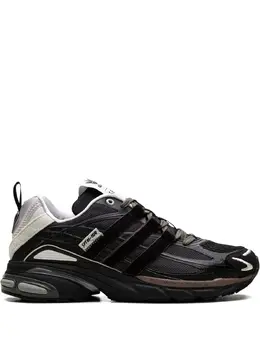 adidas: Чёрные кроссовки  X