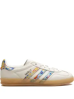 adidas: Белые кроссовки  Gazelle Indoor