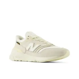 New Balance: Бежевые кроссовки 