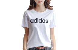 Adidas: Белая футболка 