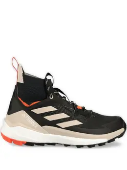 adidas: Чёрные кроссовки  Terrex
